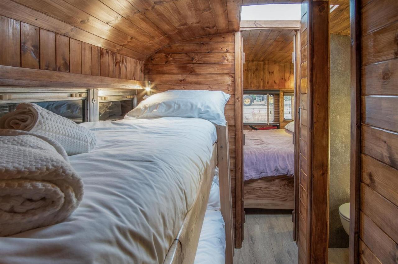 American School Bus - 1 Bedroom - Blossom Farm - Tiers Cross Johnston Zewnętrze zdjęcie