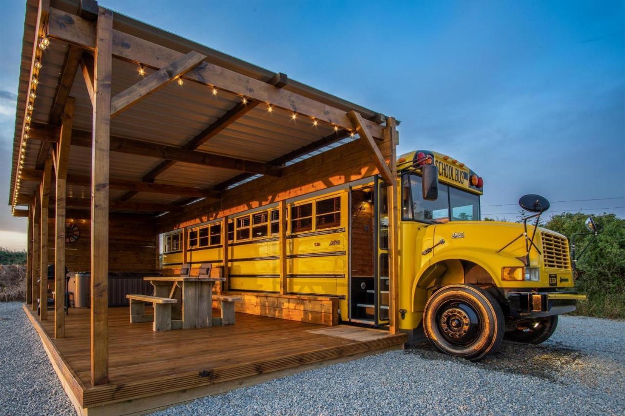 American School Bus - 1 Bedroom - Blossom Farm - Tiers Cross Johnston Zewnętrze zdjęcie