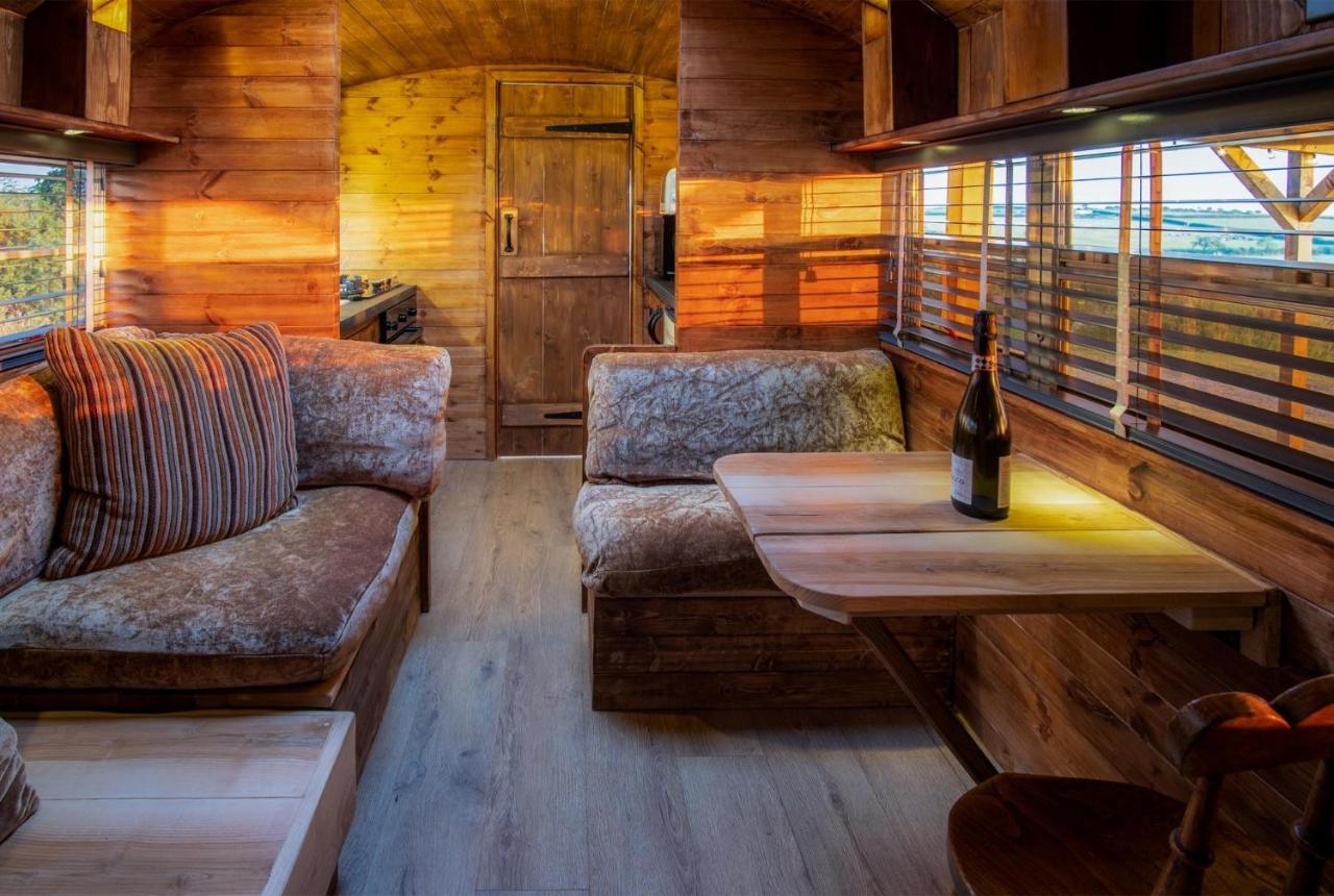 American School Bus - 1 Bedroom - Blossom Farm - Tiers Cross Johnston Zewnętrze zdjęcie