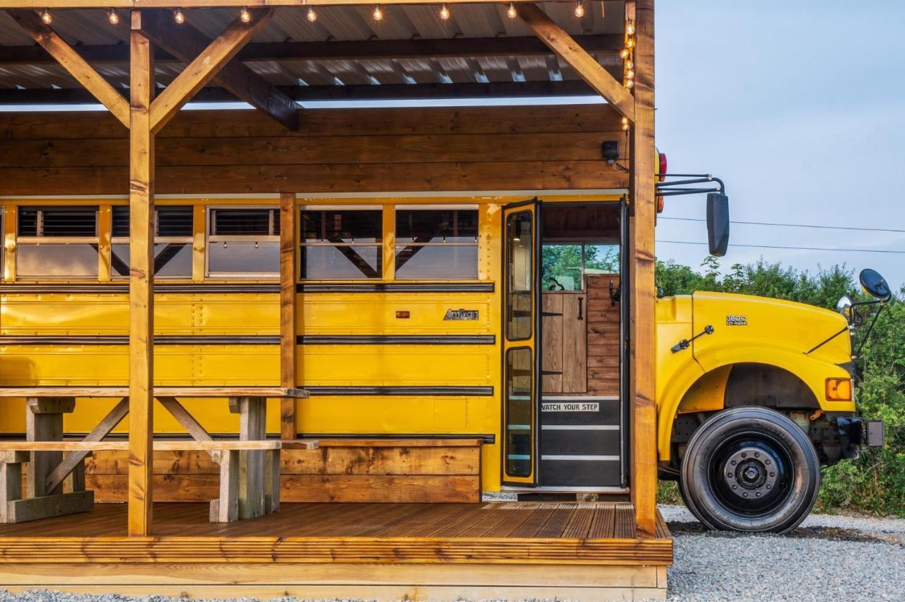 American School Bus - 1 Bedroom - Blossom Farm - Tiers Cross Johnston Zewnętrze zdjęcie